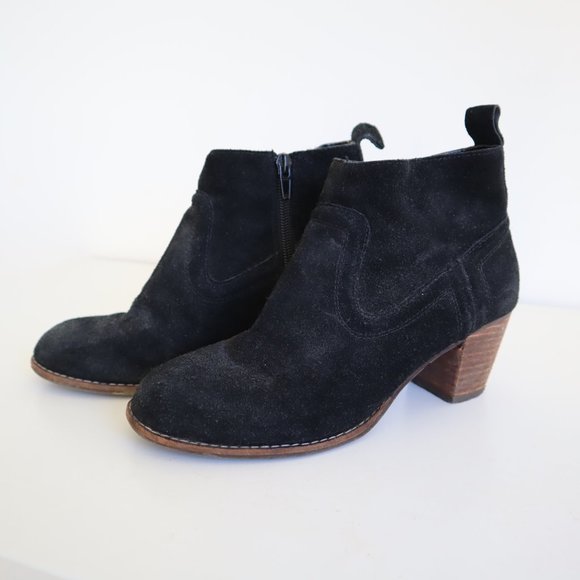 Dolce Vita Black Suede Stacked Heel Ankle Boots, Size 6 - Picture 2 of 11